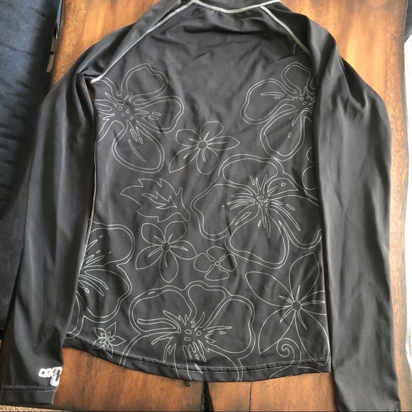 ⚪️ Dakine long sleeve rash guard - Picture 2 of 4